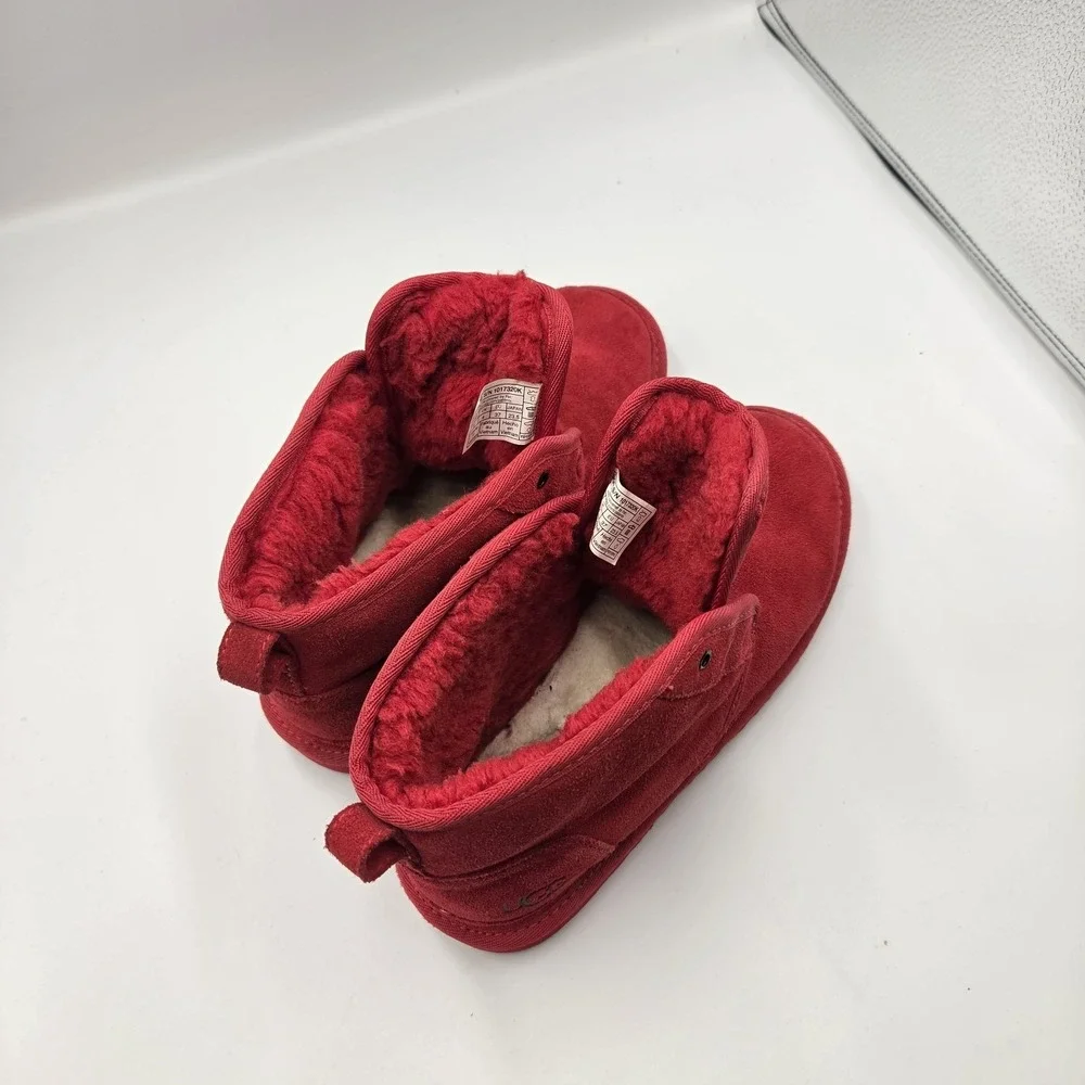 UGG Neumel Suede Fur Lined Chukka Ankle Boots Shoes Wool Red Size 5